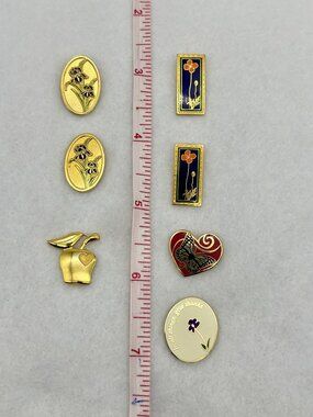 Lot of Seven Lapel Pins All Gold-Tone All Flower Themed With Enamel and Etching